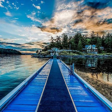 Gowlland Harbour Resort Heriot Bay エクステリア 写真