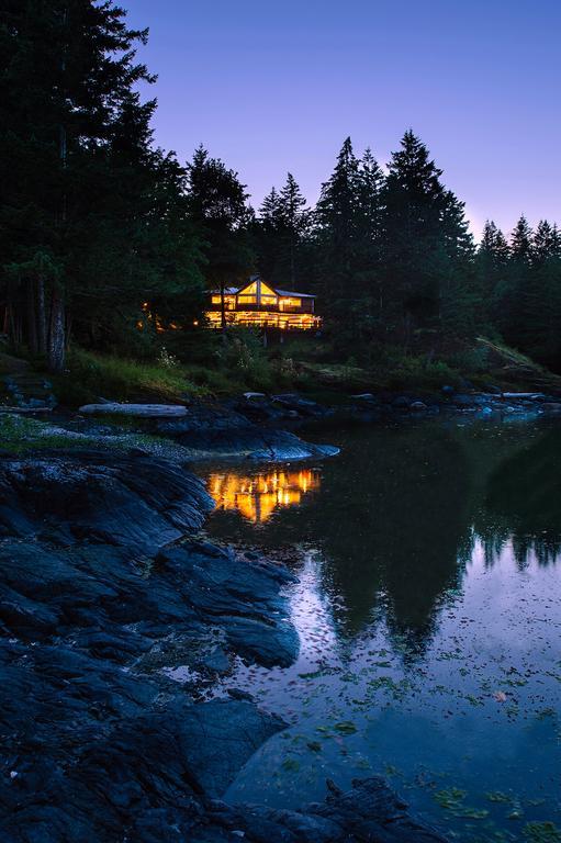 Gowlland Harbour Resort Heriot Bay エクステリア 写真
