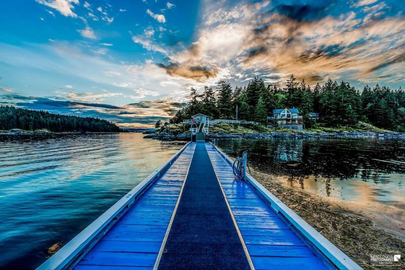 Gowlland Harbour Resort Heriot Bay エクステリア 写真