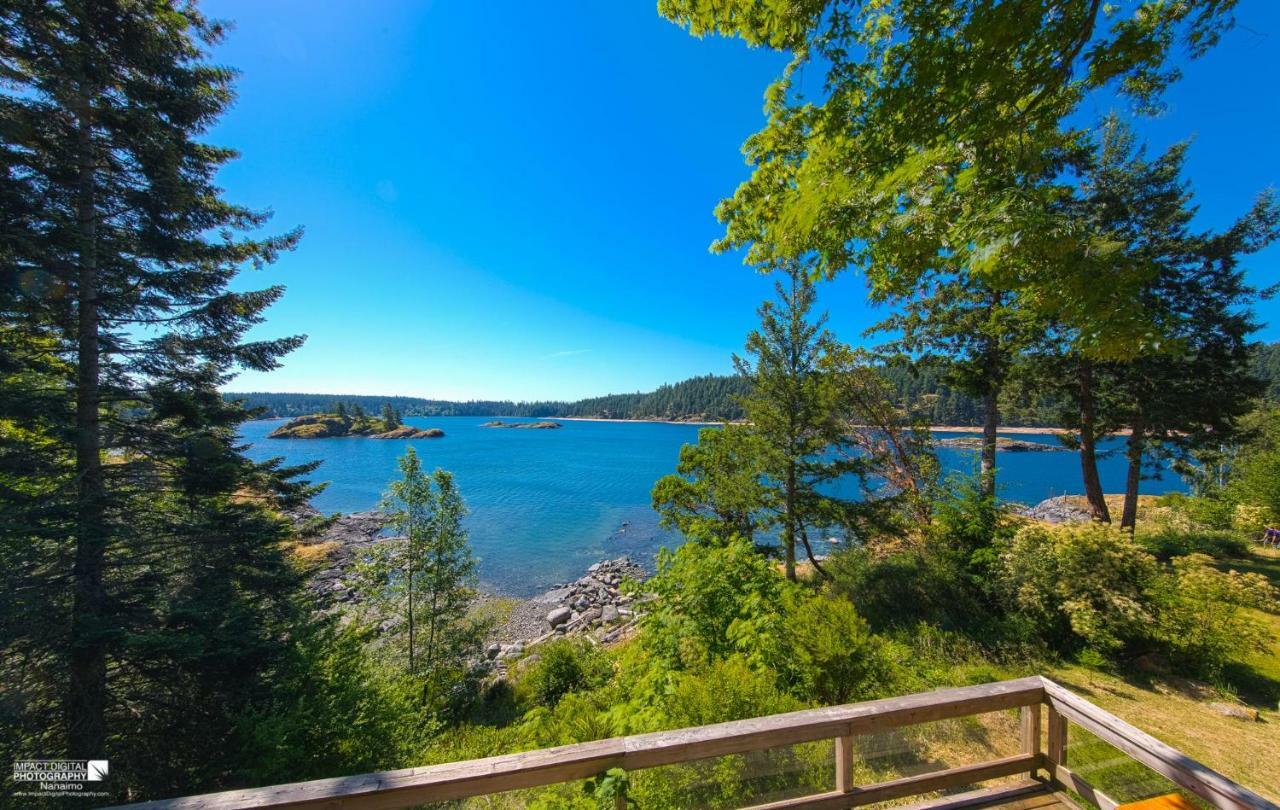 Gowlland Harbour Resort Heriot Bay エクステリア 写真