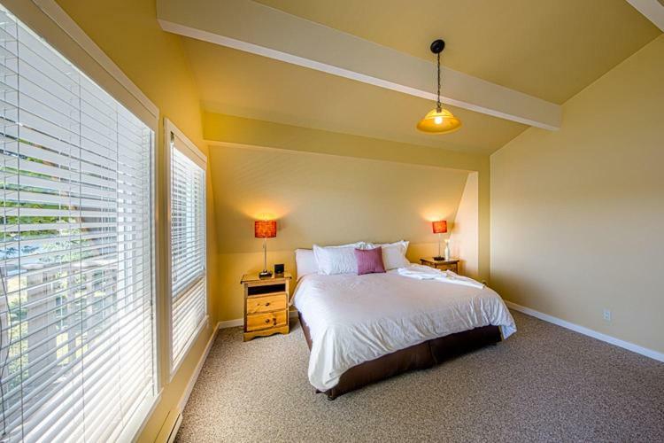 Gowlland Harbour Resort Heriot Bay エクステリア 写真